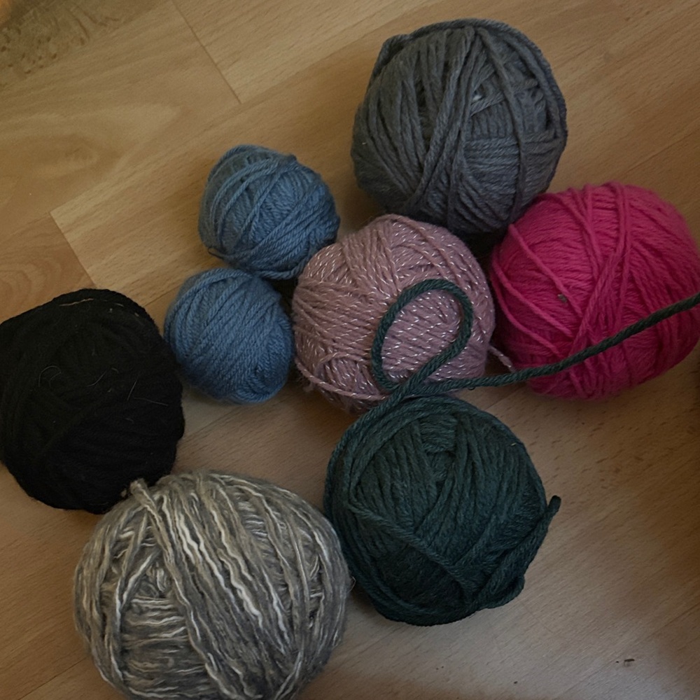Assorted Color Yarn Set